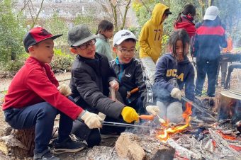 「森づくりが、まちづくりで、人づくり」を目指して — NPO法人野外遊び喜び総合研究所 あばれんぼキャンプ